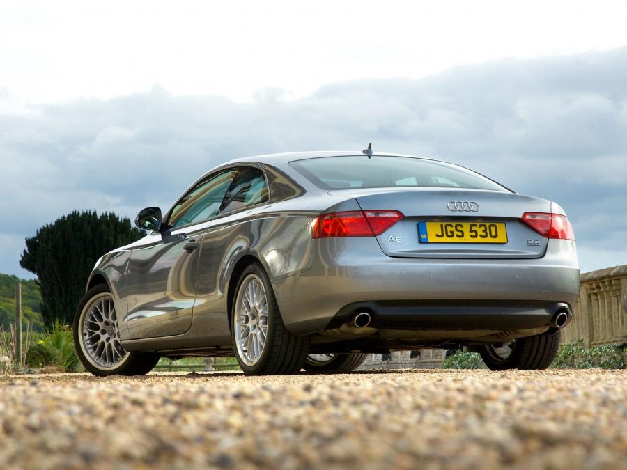  Audi A5 Coupe 3.2 2007 года  (UK) (фото 2 из 7)